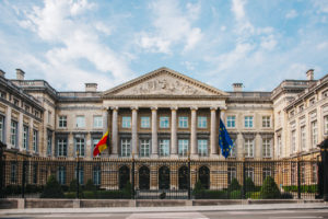 Le Parlement belge met en place un prix essence maximum en Belgique